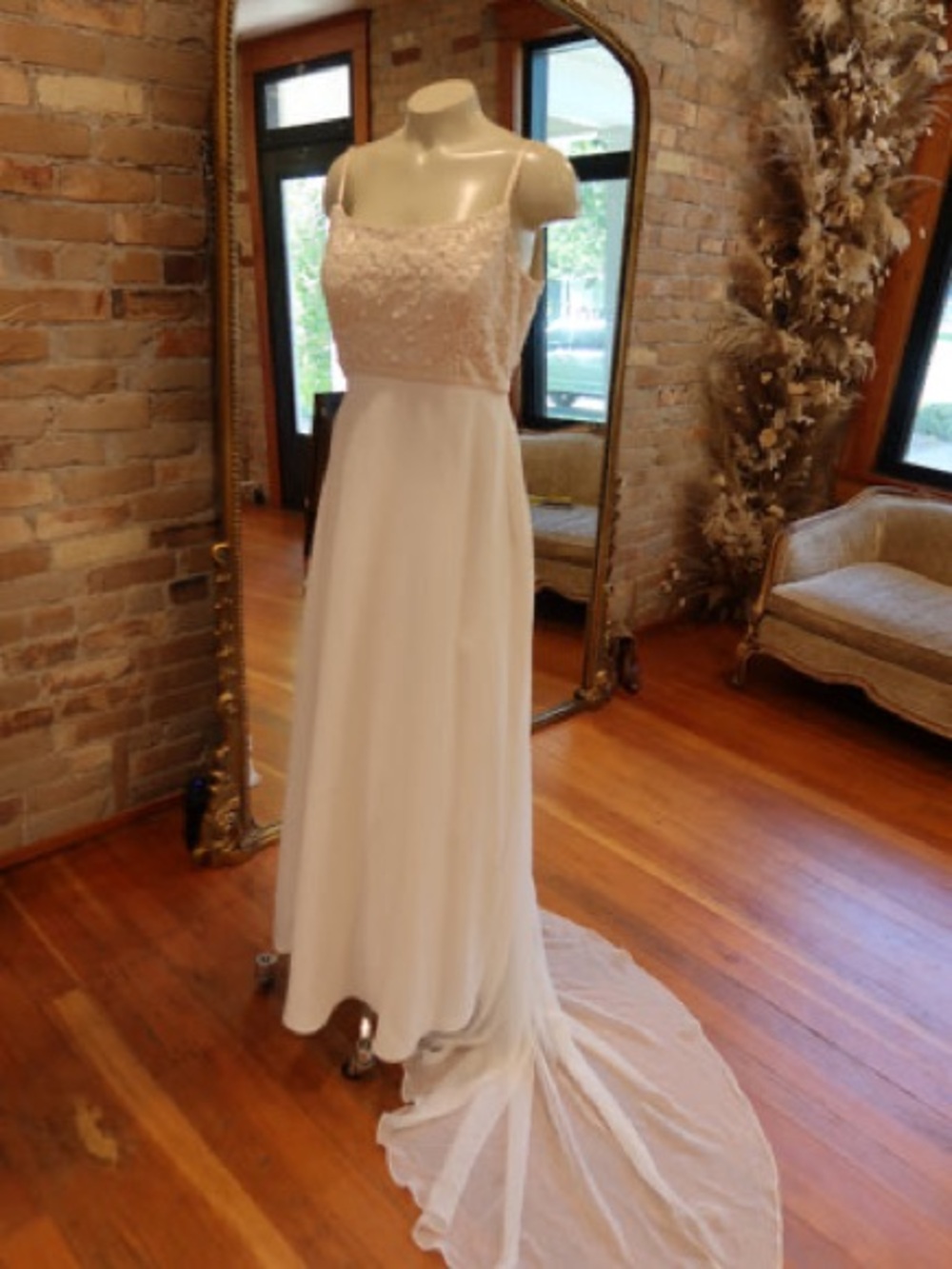1990s Pearl Empire Gown - Picture 2 of 10